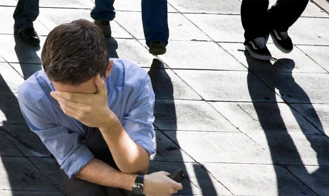Πτυχιούχους με έλλειμμα δεξιοτήτων παράγει το ελληνικό εκπαιδευτικό σύστημα – Το 43,3% απασχολούνται σε αντικείμενο άσχετο απ’ αυτό που σπούδασαν